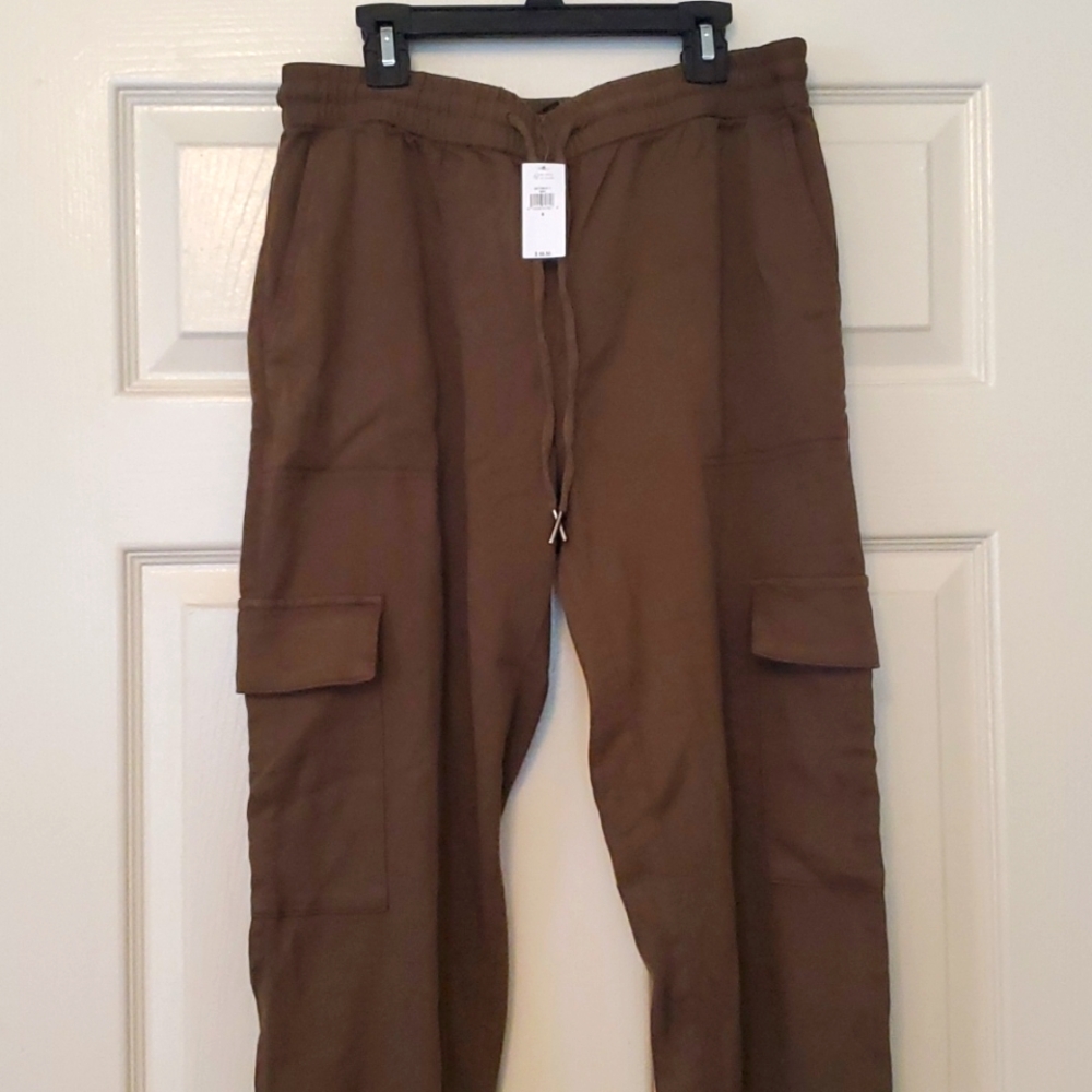 BRAND NEW Cargo pants